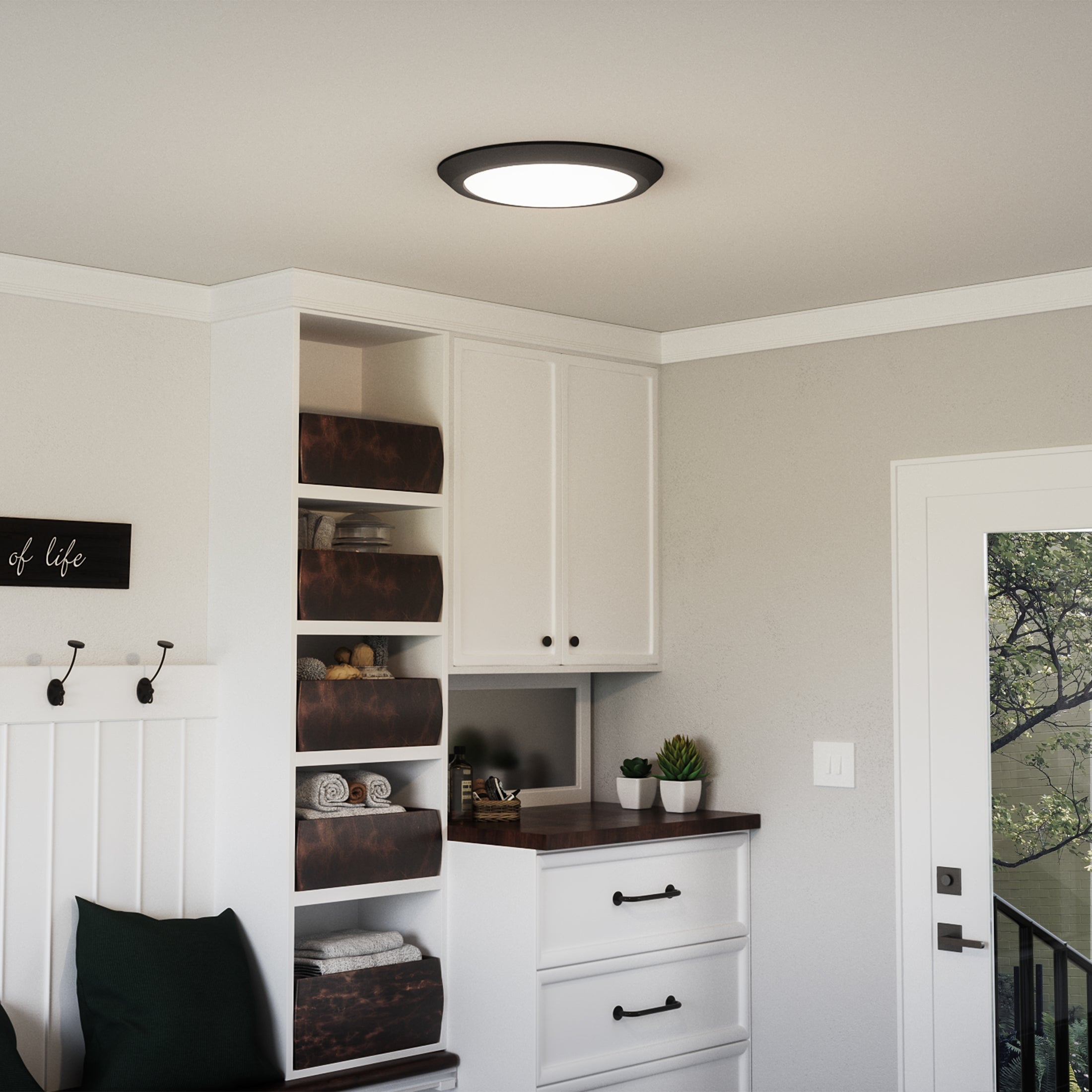Verge Flush Mount