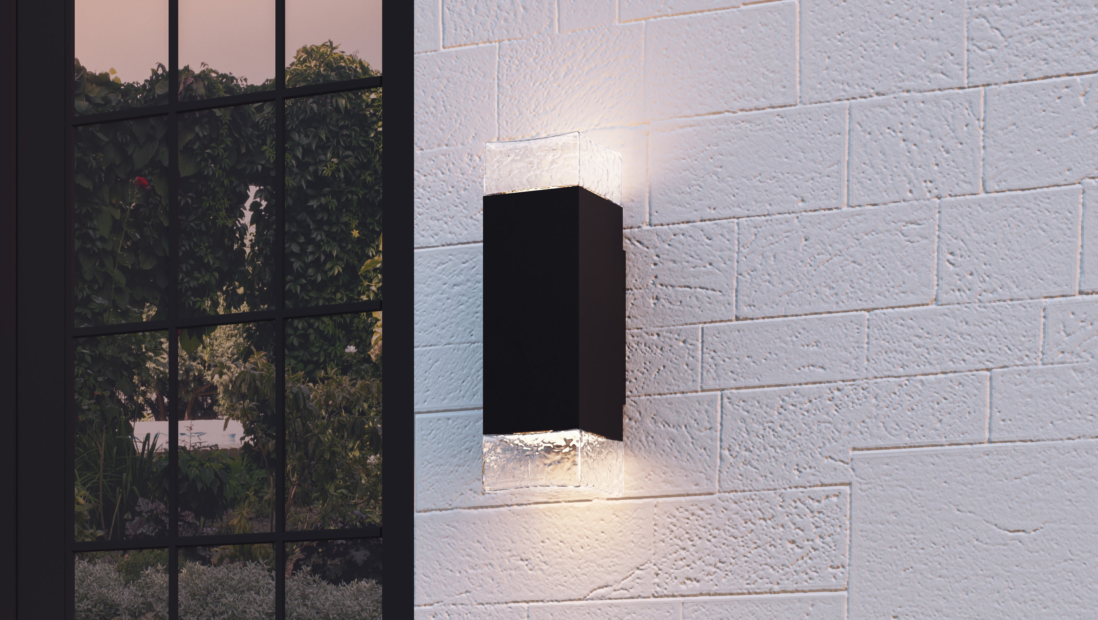 Saxton Wall Light